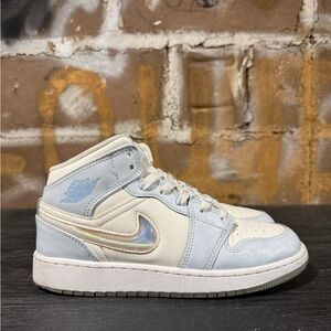 Air Jordan 1 Mid SE Glitter Swoosh (GS) 2023 FQ9117-400 Youth Size 5.5Y